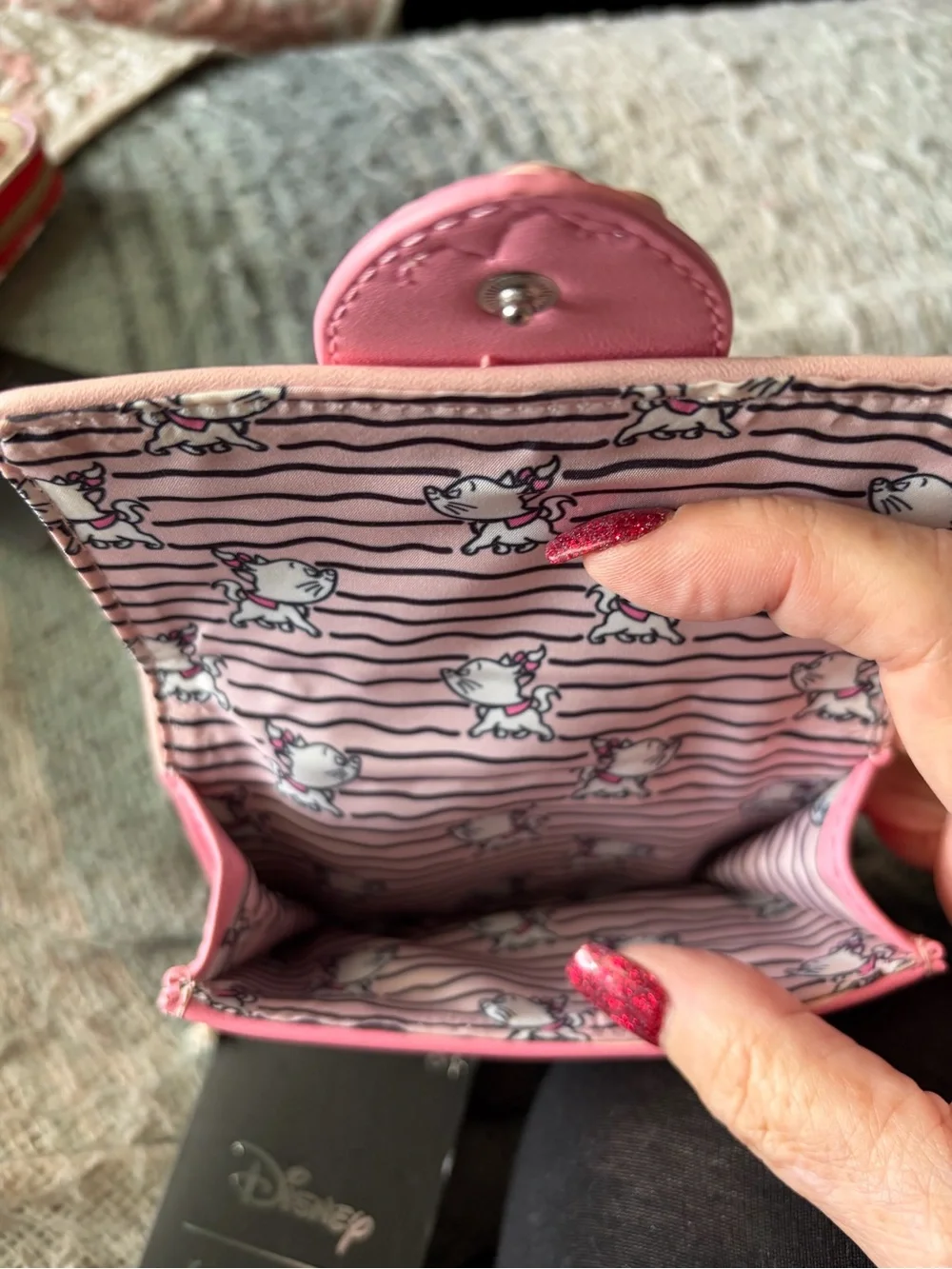 Loungefly Disney Aristocats balloon Marie wallet